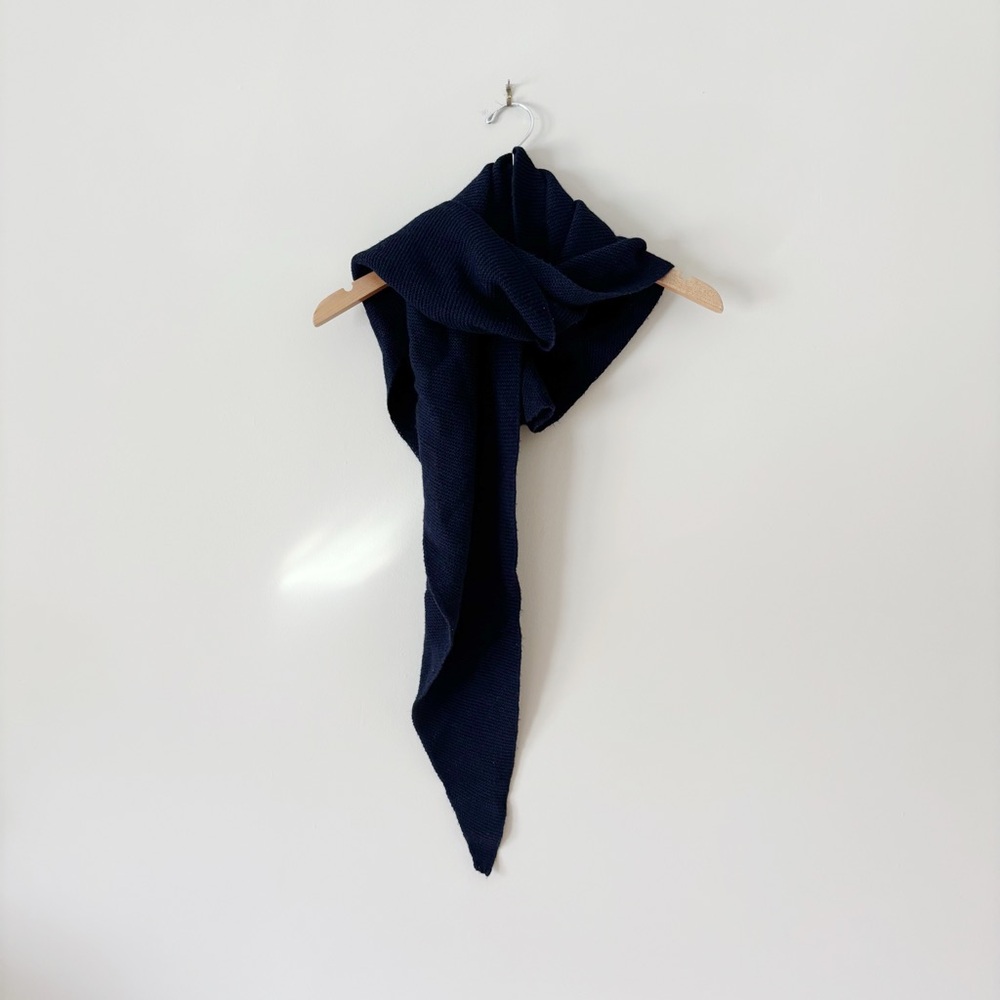 NWOT Anthropologie Navy Knit Scarf Wrap - Picture 4 of 4